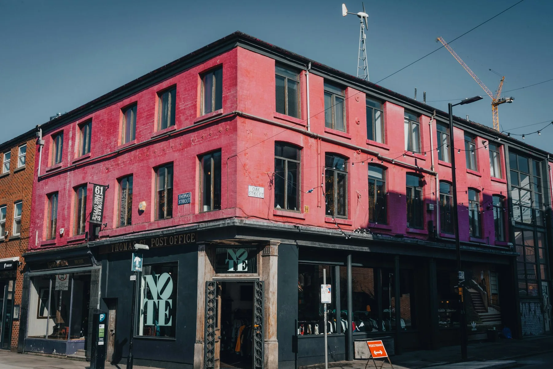 Tijolo vermelho numa esquina do Northern Quarter